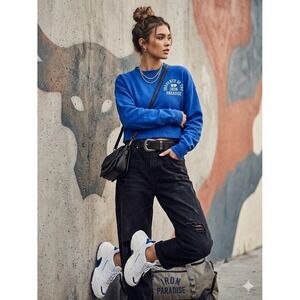 Under Armour Project Rock Iron Paradise Blue Cropped Sweatshirt Womens Medium